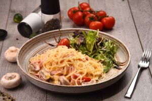 Tydzień włoski - szeroki wybór wędlin, serów i makaronów 